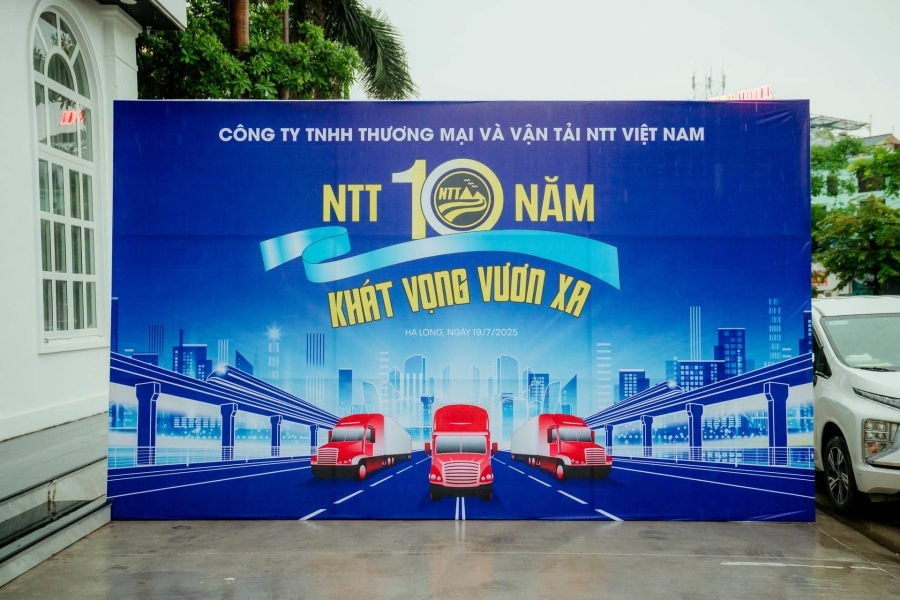 NTT KỶ NIỆM 10 NĂM “KHÁT VỌNG VƯƠN XA” TẠI HẠ LONG